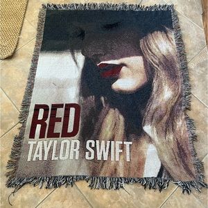 Taylor Swift RED Knit Throw Blanket